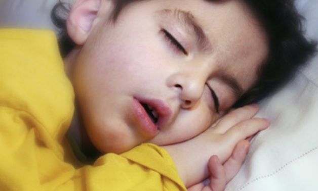 bambini che russano