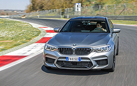 Una BMW M5 nelle mani di Alex Zanardi