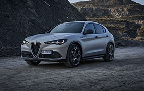 Nuova Alfa Romeo Stelvio: tecnologia NFT e serie speciale Competizione
