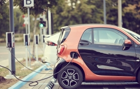 Auto elettrica del futuro: 5  tendenze tecnologiche fondamentali