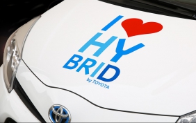Boom di auto ibride, gli effetti sui ricambi