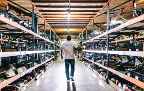 Il service B-Parts per l'industria automobilistica