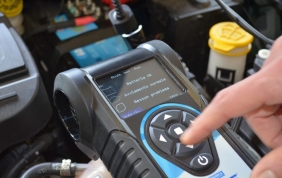 Batteria auto, salviamole dall'inattitivà