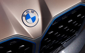 BMW Group - L'innovazione parte con le nuove ix ed i4