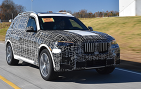 BMW testa la sua futura X7