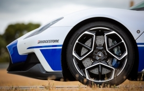 Ecco il Bridgestone Potenza Race: il nuovo pneumatico per chi ama il motorsport