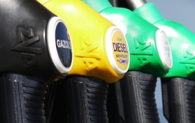 C'è il buono benzina: incentivi fino a 200 euro