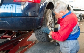 Cambio gomme: come si fa l'equilibratura degli pneumatici