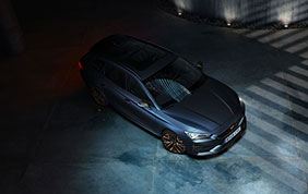 Cupra Leon VZ Carbon: la sportiva raffinata