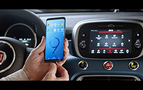 La nuova Fiat 500 rende omaggio al Samsung Galaxy S9