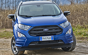 Prova su strada nuova Ford EcoSport ST-Line