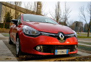 Renault Clio: mademoiselle con faccia e silhouette seducenti
