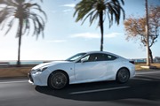 Lexus presenta la nuova RC Hybrid