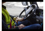 Volvo Trucks presenta 5 nuove funzionalità per operazioni su terreni sconnessi