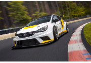Opel Astra TCR: nuova versione turismo per le competizioni