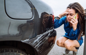 Danni ad auto in sosta: 1 automobilista su 6 scappa