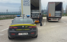 Gasolio di contrabbando: sequestrati 2 autoarticolati