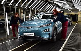 Hyundai: tempi di consegna più brevi per KONA Electric