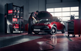 I lubrificanti Champion sotto i riflettori di Autopromotec
