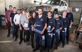 Meyle equipaggia la Mercedes Benz W124 per “Dust & Diesel”
