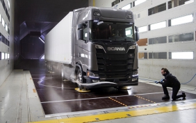 Sali a bordo con noi sulle nuove cabine Scania!