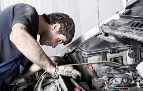 In Italia c'è 1 officina ogni 444 autoveicoli