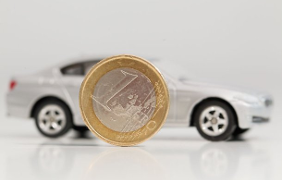 Mantenere un'auto è tra i costi più onerosi in Italia