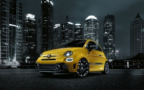 Abarth 695: nuova gamma e dotazioni