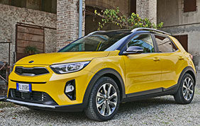 Stonic, il nuovo SUV della KIA che punta sulla praticità