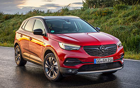 Opel Grandland X finalista ad Autobest 2018