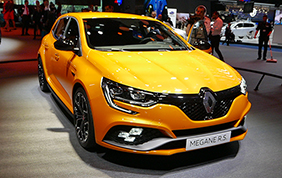 Nuova Renault Megane R.S.: quattro ruote sterzanti per 280 cavalli!