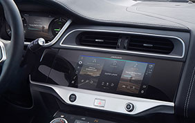 Jaguar I-Pace: nuovo allestimento Premium Black Pack e Amazon Alexa
