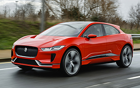 Jaguar I-PACE: grandi consensi a Stoccarda