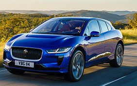 Jaguar punta al riciclo della plastica