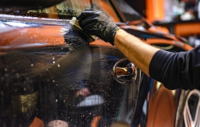Auto pulita e brillante senza fatica?