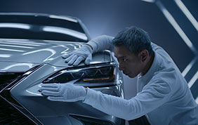 Lexus presenta il primo spot virtuale