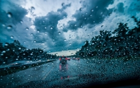 Guidare con il maltempo: sai come farlo in sicurezza?