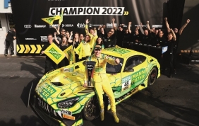 MANN-FILTER  festeggia il nuovo campione ADAC GT Masters 2022