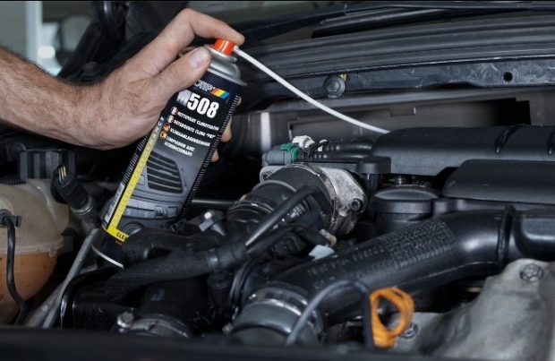 Manutenzione degli impianti di climatizzazione: puoi farlo con gli spray  tecnici di MOTIP