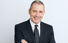 Arval plaude la partnership con Autodis