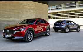 Mazda CX-30 con l'i-Activ verso il futuro