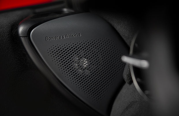 McLaren 750S: impianto audio firmato Bowers & Wilkins