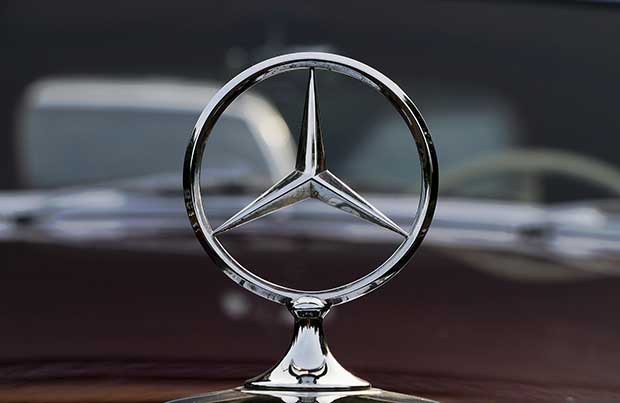 Spari nella fabbrica tedesca della Mercedes-Benz: arrestato l’attentatore