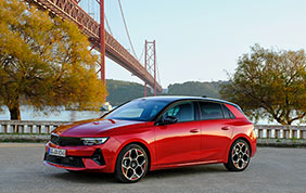 Nuova Opel Astra: cinque porte e station wagon