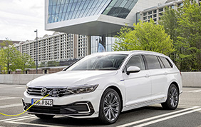 Volkswagen Passat GTE: oltre 250 km di autonomia