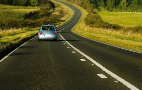 Devi rinnovare la patente auto? Scattano le proroghe