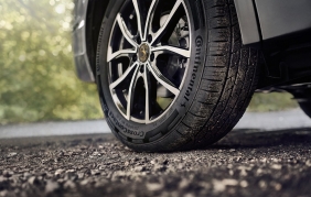 Continental pensa all'estate: ecco il nuovo pneumatico CrossContact H/T