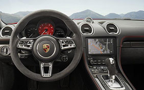 Porsche 718 Boxster e Cayman in allestimento GTS:  con rivestimenti in Alcantara