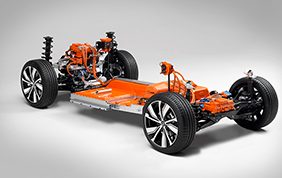 Volvo XC40 a trazione elettrica