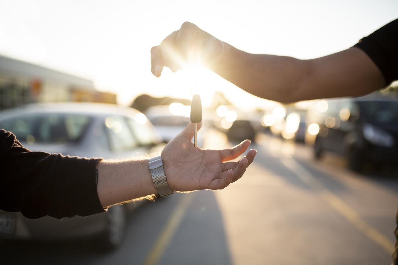 Pandemia e auto, oltre un anno dopo